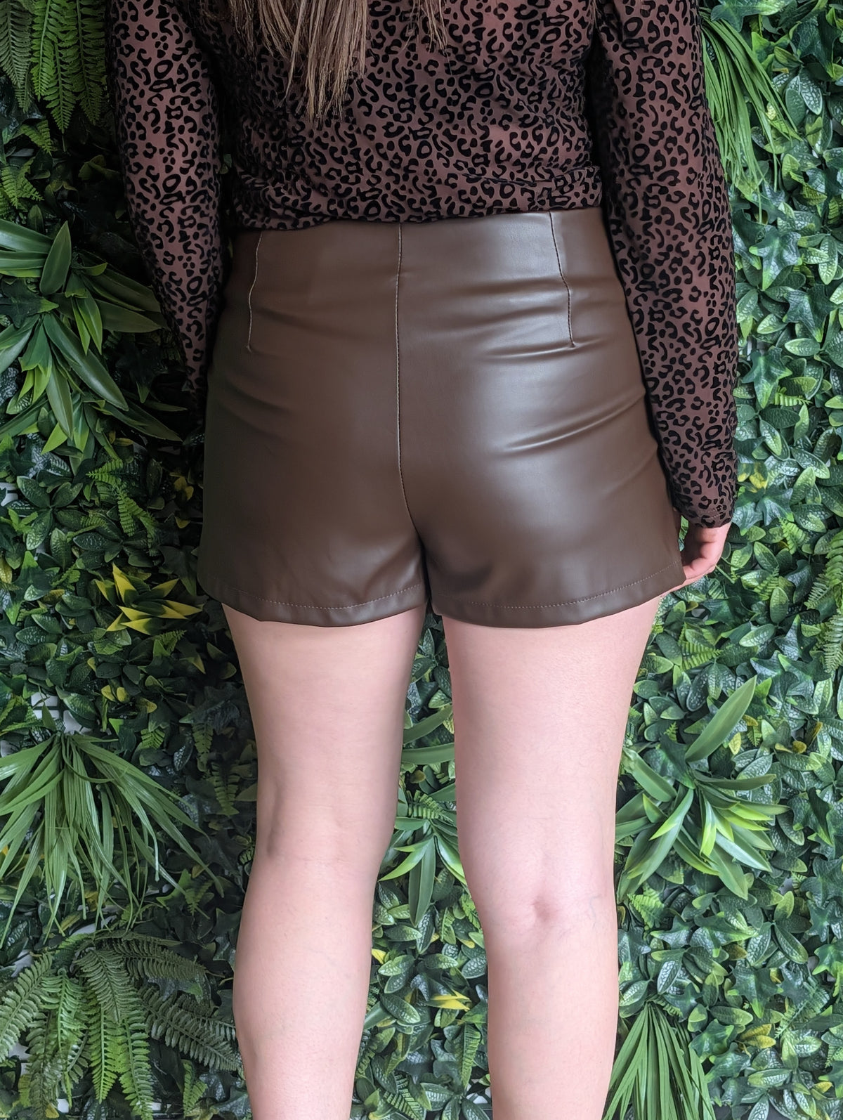 Jupe short simili