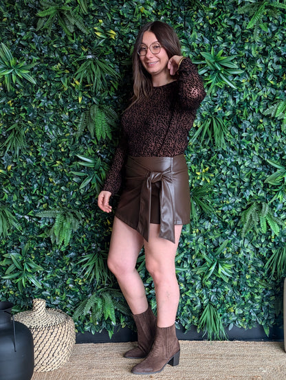 Jupe short simili